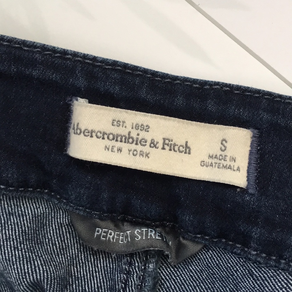 Abercrombie & Fitch dark wash mid rise jeggings - Picture 5 of 6